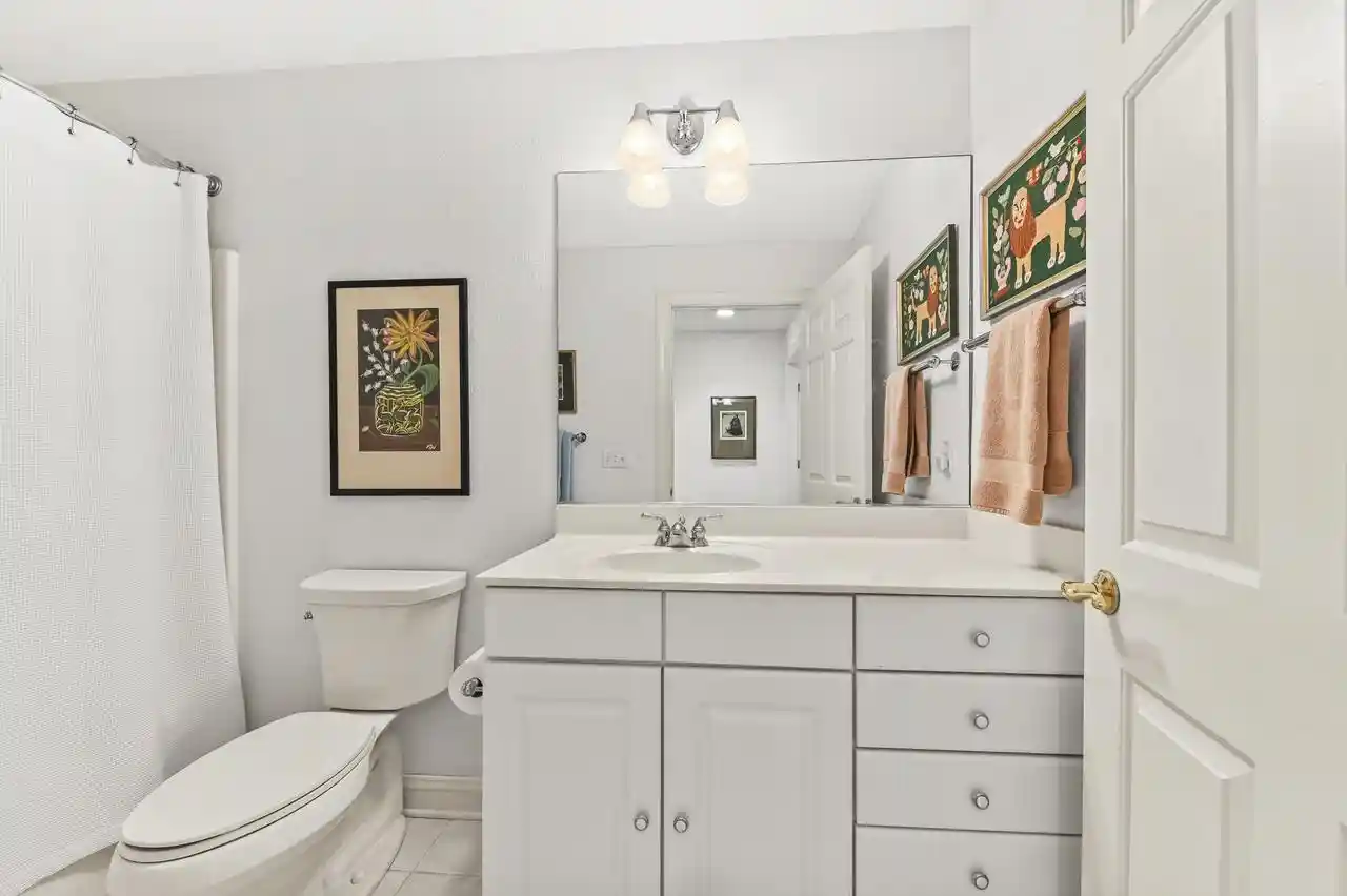 Photo 4 of Condo for sale at 10820 N Essex Dr, Mequon, WI 53092 | MLS# 1981521 | Listing updated on 2026-09-24