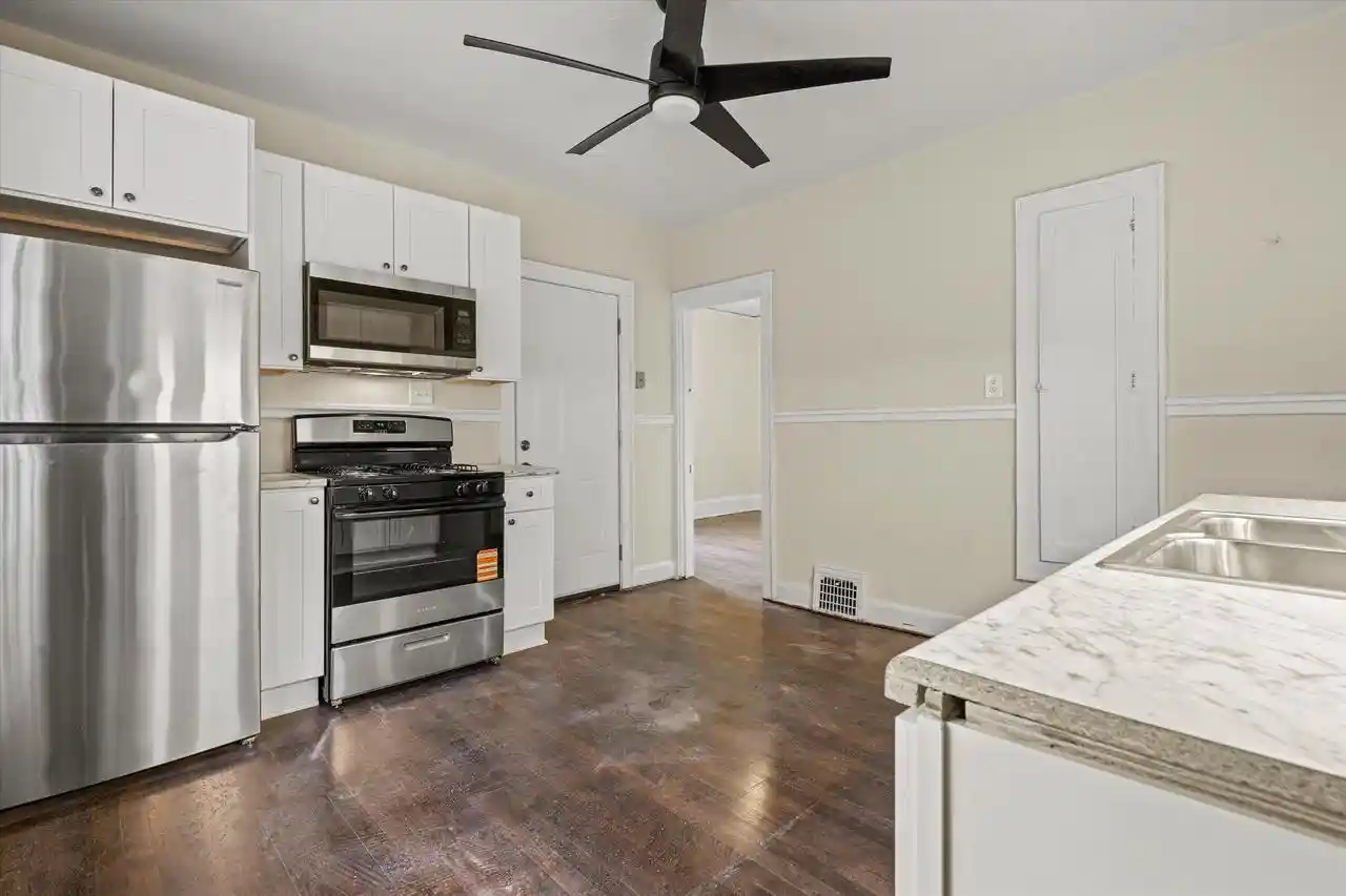 Listing Photo 5 - Condo for sale in building located at 2761 N 39th St, Milwaukee, WI 53210 - Unit #2763