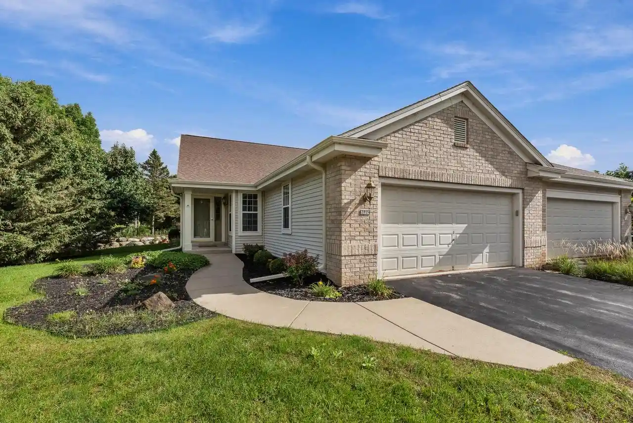 Photo 1 of Sale Pending at 2824 Raintree Ln, Waukesha, WI 53189 | MLS# 1981534 | Listing updated on 2026-09-25