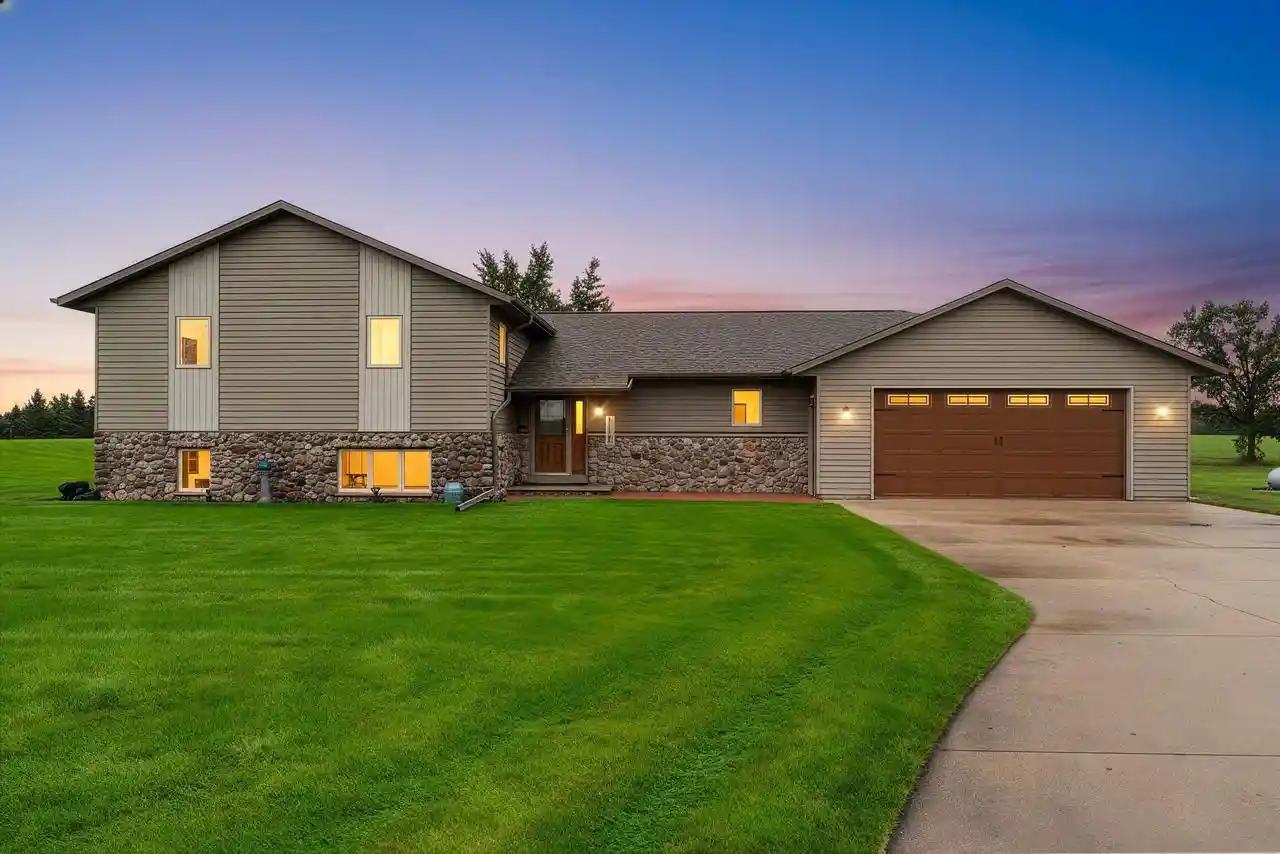 Photo 1 of Single family home for sale at W2387 Man Cal Rd, Kaukauna, WI 54130 | MLS# 50333030 | Listing updated on 2026-09-21