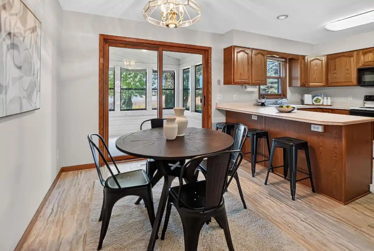 Photo 3 of Sale Pending at 818 Edgemore Dr, Sun Prairie, WI 53590 | MLS# 2033138 | Listing updated on 2026-09-29