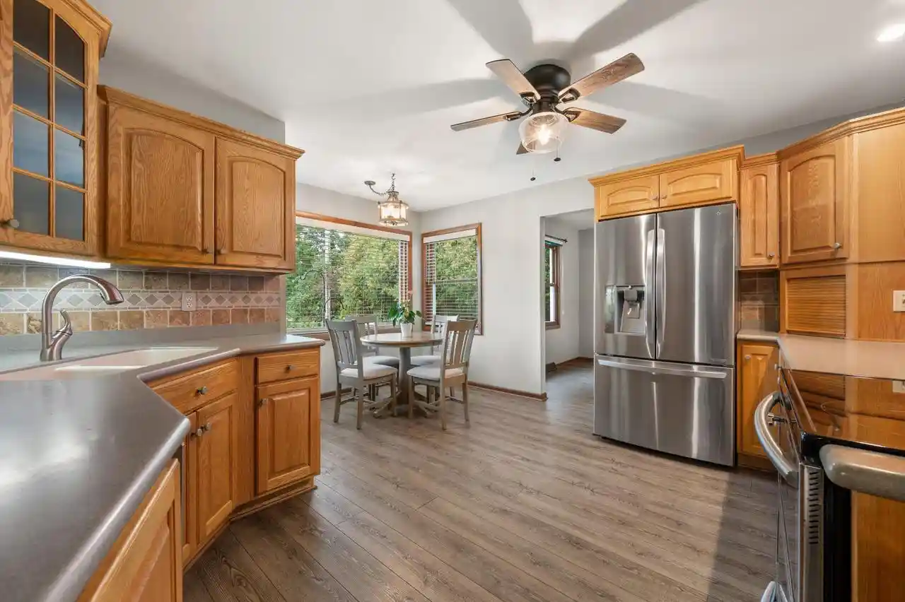 Photo 3 of Single family home for sale at 1324 W Paradise Ct, Glendale, WI 53209 | MLS# 1981544 | Listing updated on 2026-10-02