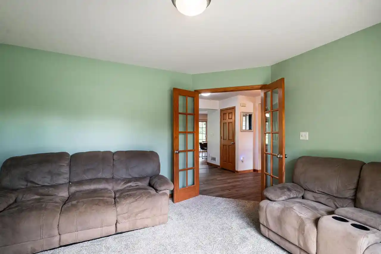 Photo 2 of Single family home for sale at 3762 E Stargrass Ln, Oak Creek, WI 53154 | MLS# 1981547 | Listing updated on 2026-10-07