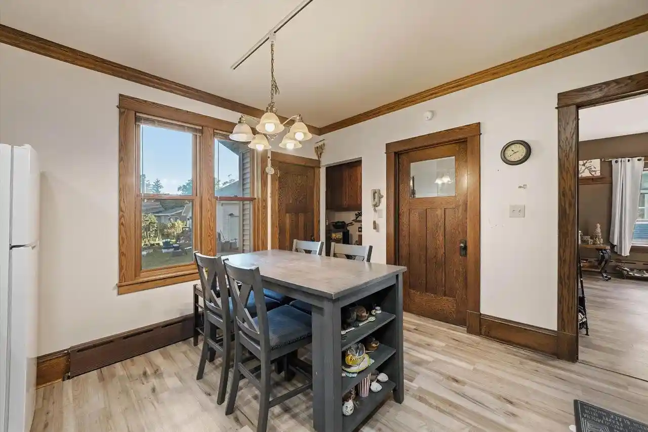 Photo 4 of Single family home for sale at 823 Center Ave, Oostburg, WI 53070 | MLS# 1981549 | Listing updated on 2026-09-30
