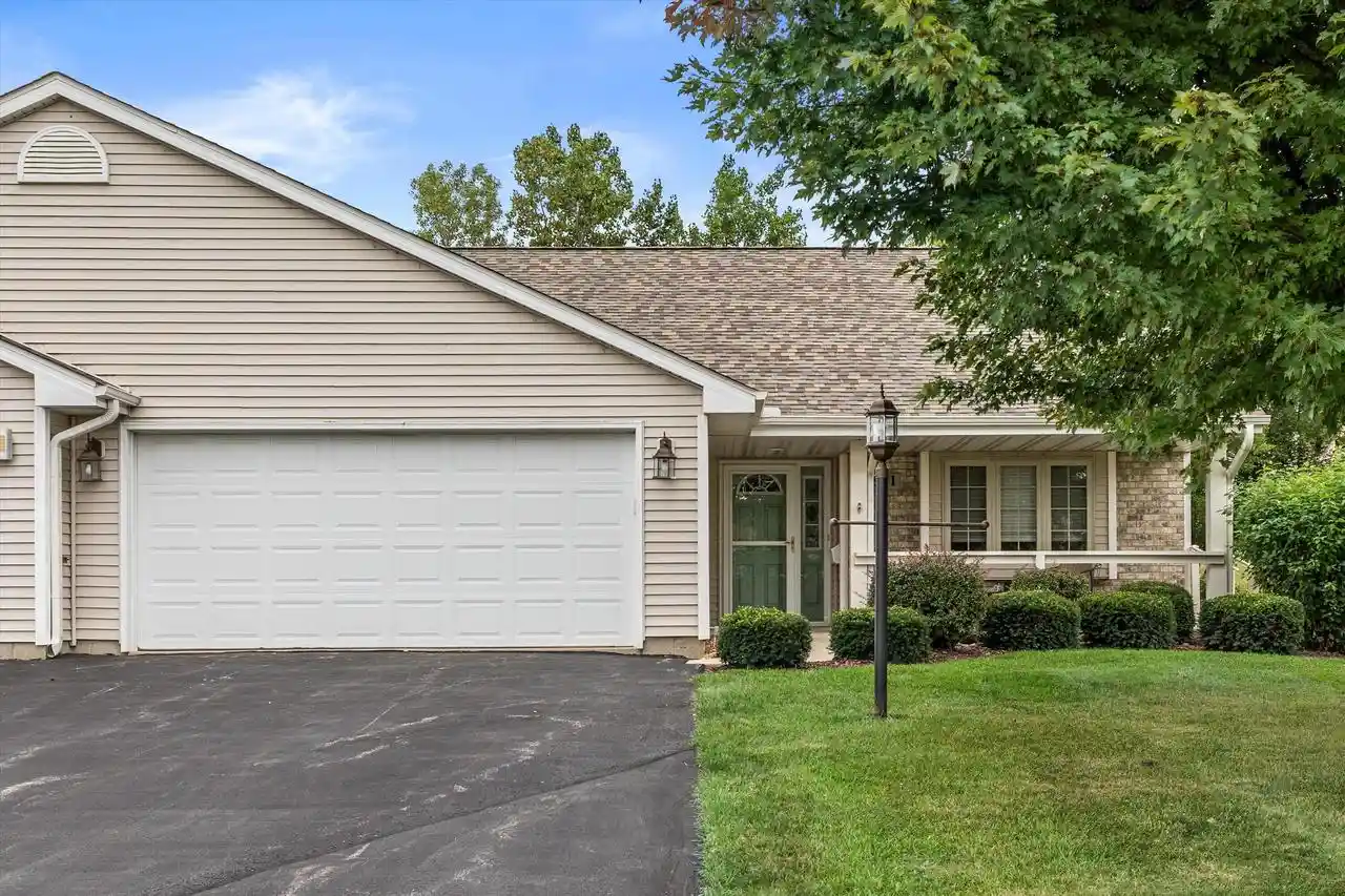 Photo 1 of Condo for sale at 941 W York St, Oak Creek, WI 53154 | MLS# 1981553 | Listing updated on 2026-09-26