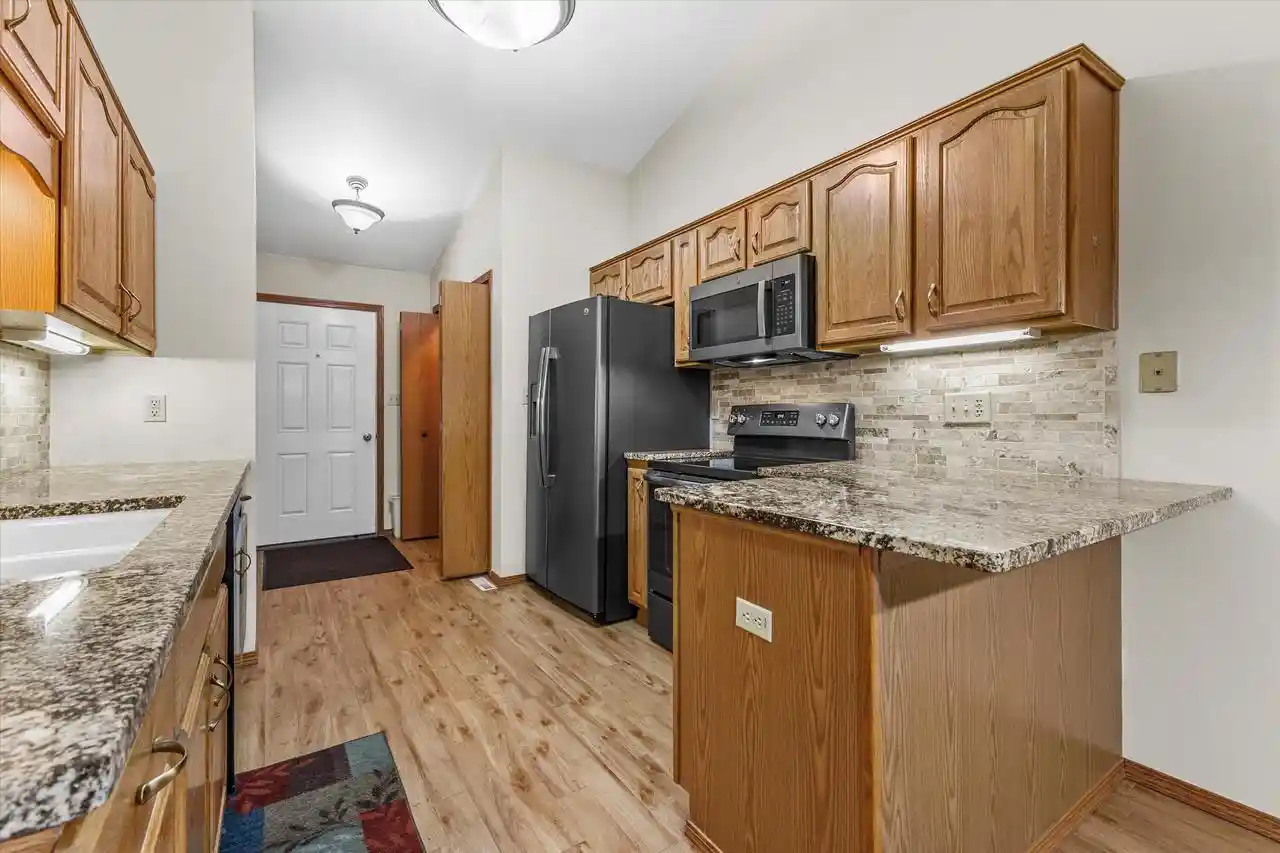 Photo 3 of Condo for sale at 941 W York St, Oak Creek, WI 53154 | MLS# 1981553 | Listing updated on 2026-09-26