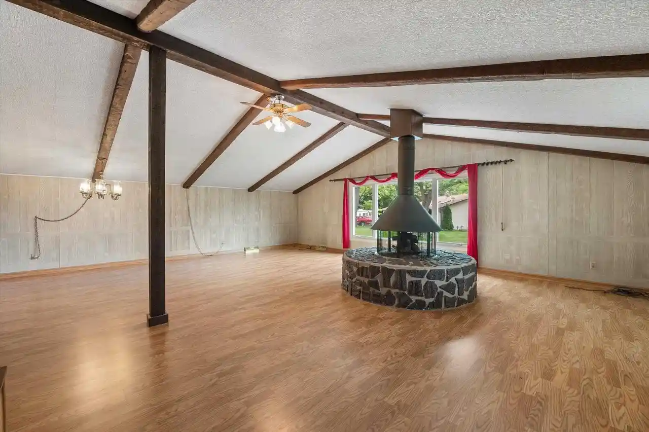 Photo 4 of Single family home for sale at 2305 Patricia Ln, Waukesha, WI 53188 | MLS# 2033151 | Listing updated on 2026-09-21