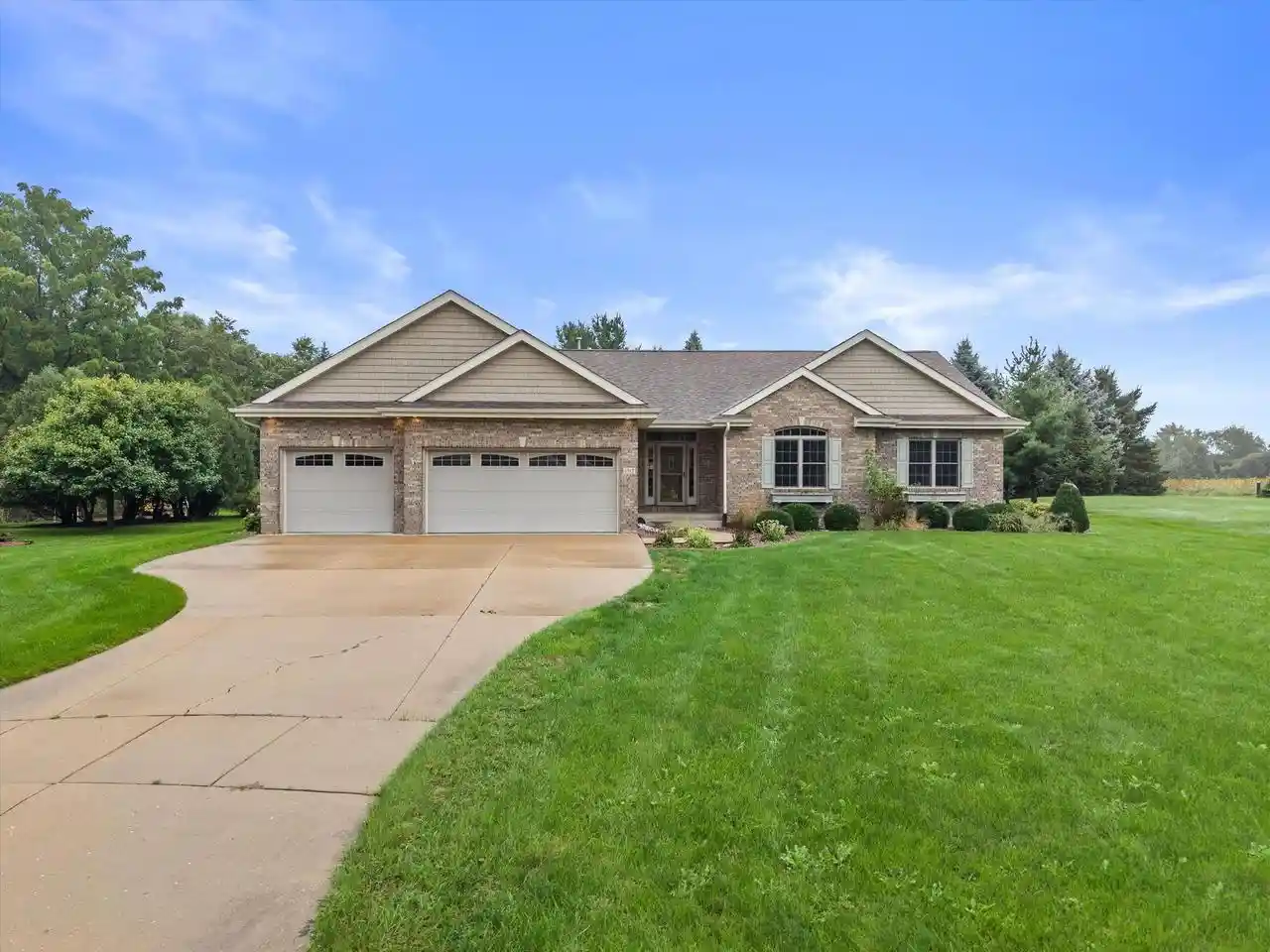 Photo 1 of Single family home for sale at 1712 Birch Ct, Janesville, WI 53545 | MLS# 2033161 | Listing updated on 2026-09-23