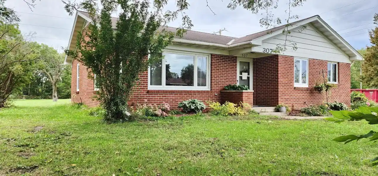 Photo 3 of Single family home for sale at 307 Michaels St, Cochrane, WI 54622 | MLS# 1981575 | Listing updated on 2026-09-30