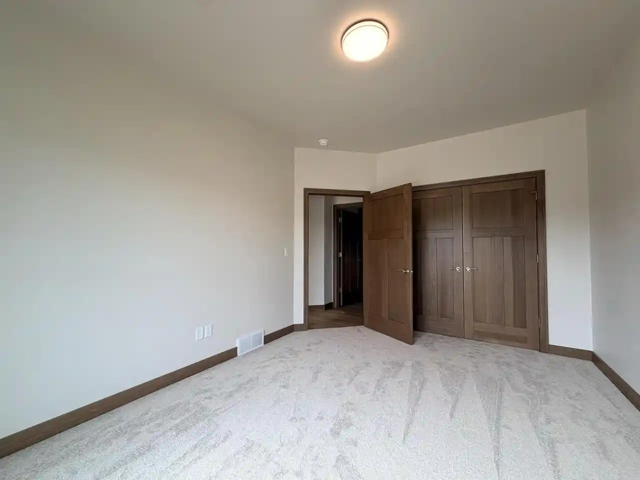Photo 3 of Single family home for sale at 3203 Eclipse Dr, Green Bay, WI 54311 | MLS# 50333037 | Listing updated on 2026-09-22