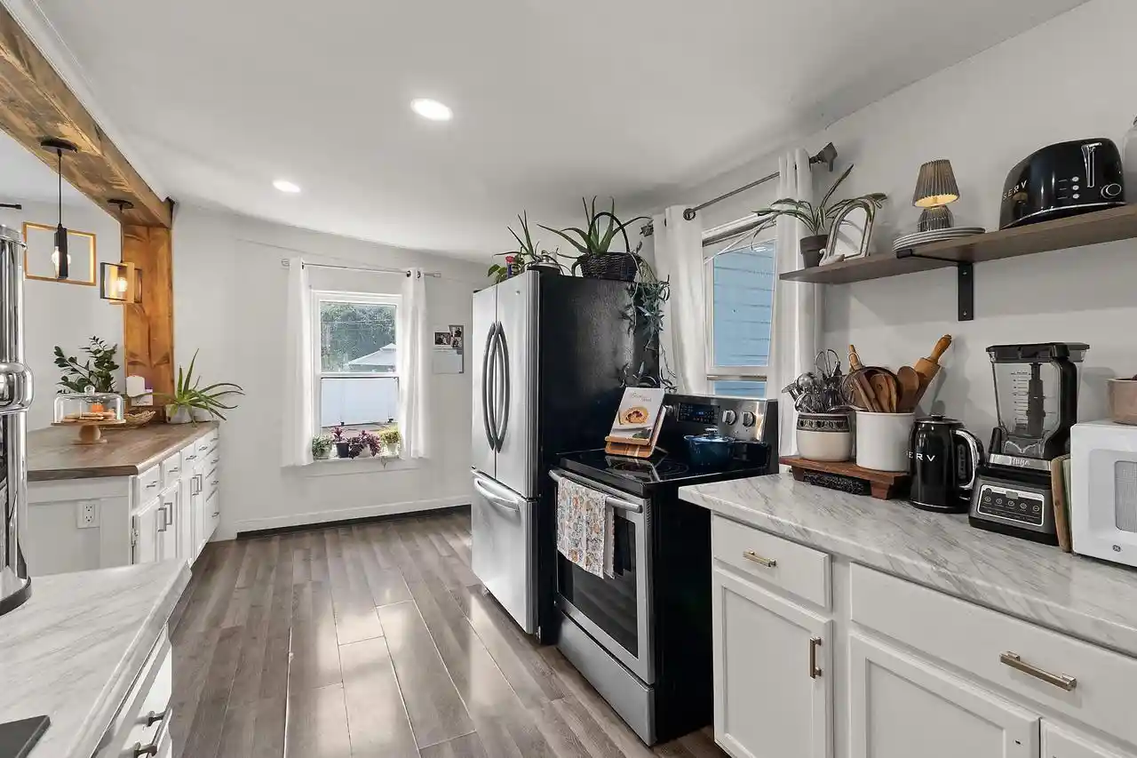 Photo 2 of Single family home for sale at 811 S Lafayette St, Shawano, WI 54166 | MLS# 50333048 | Listing updated on 2026-09-22