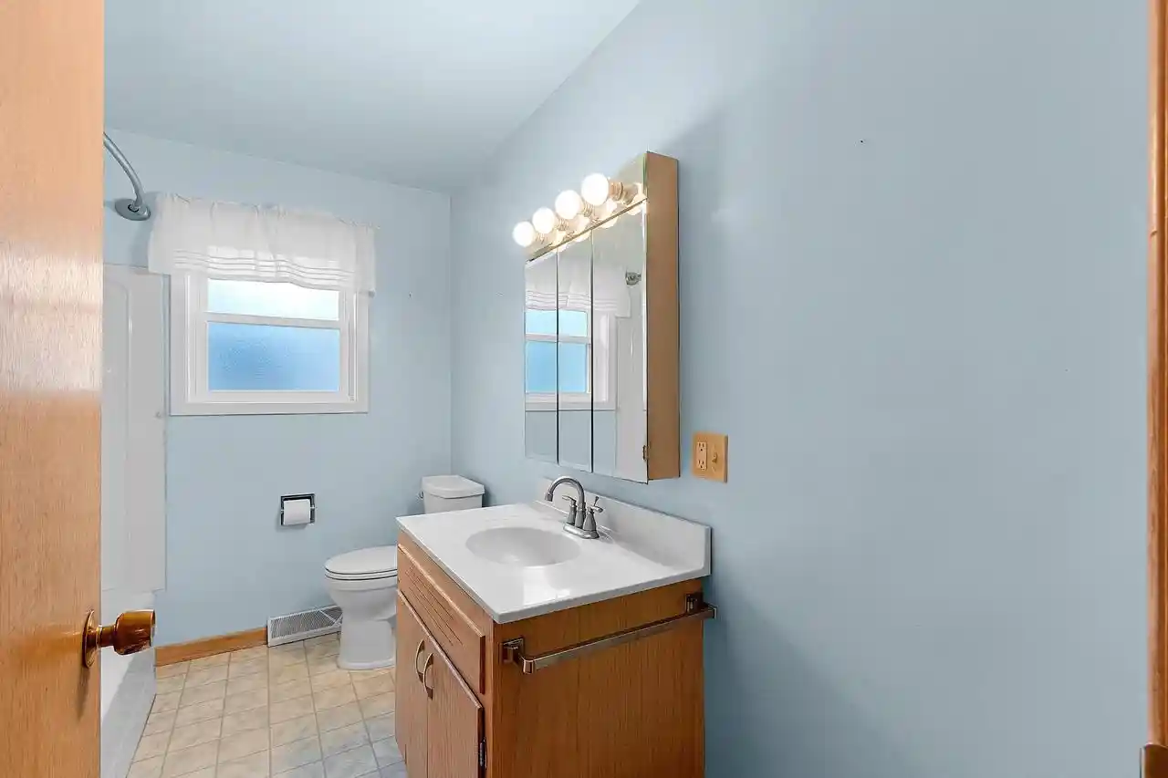 Photo 3 of Single family home for sale at 339 Center St, Oconto, WI 54153 | MLS# 50333041 | Listing updated on 2026-09-22