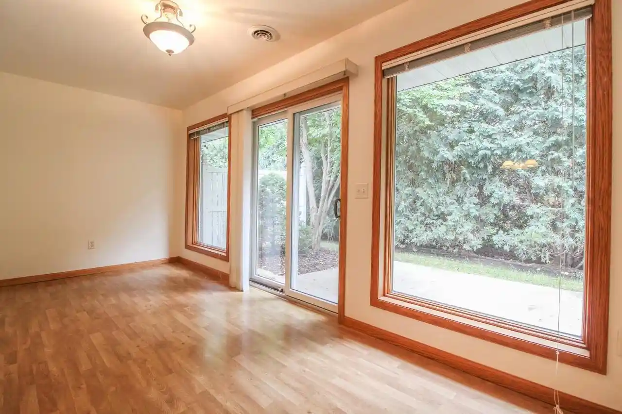 Photo 4 of Condo for sale at 112 Oxford Ln, Cambridge, WI 53523 | MLS# 2033165 | Listing updated on 2026-09-22
