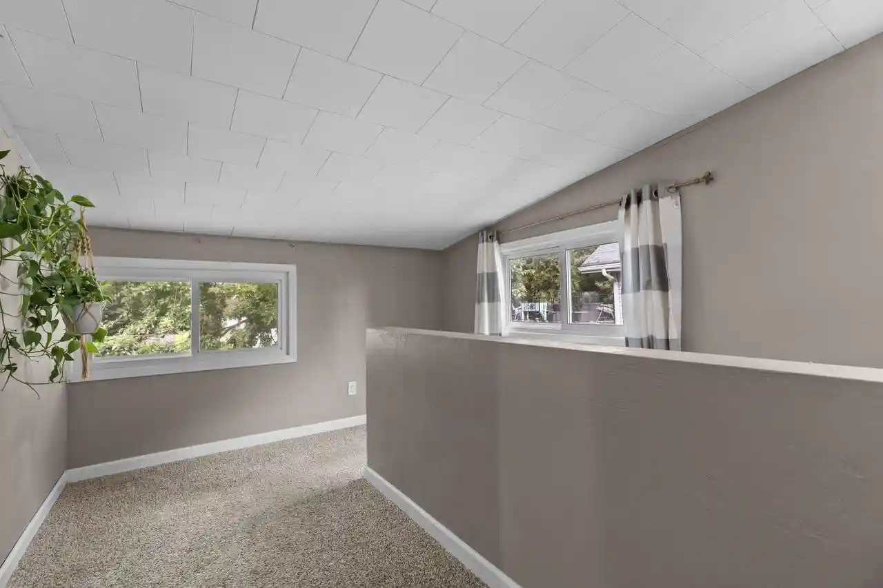 Photo 3 of Single family home for sale at 1937 Simpson St, Oshkosh, WI 54902 | MLS# 50333044 | Listing updated on 2026-09-22