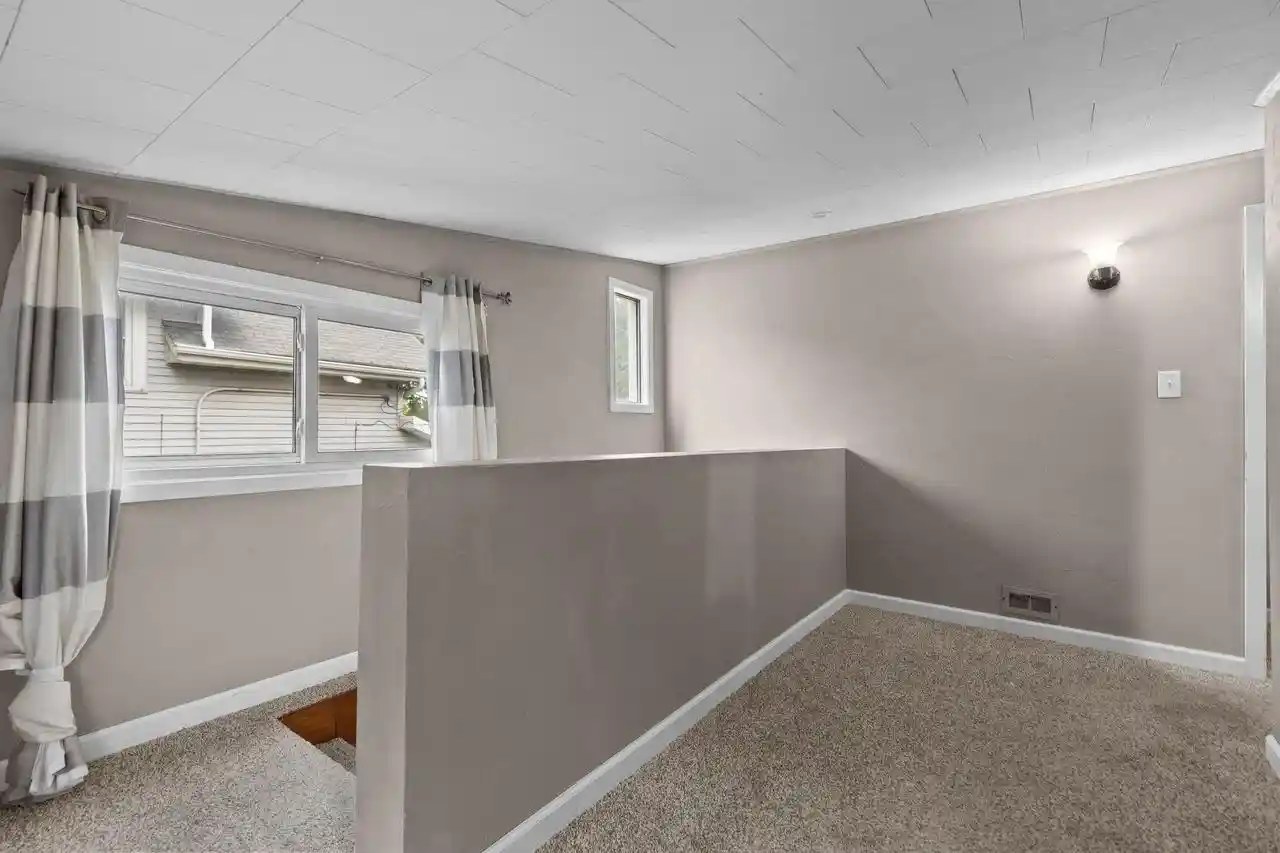 Photo 4 of Single family home for sale at 1937 Simpson St, Oshkosh, WI 54902 | MLS# 50333044 | Listing updated on 2026-09-22