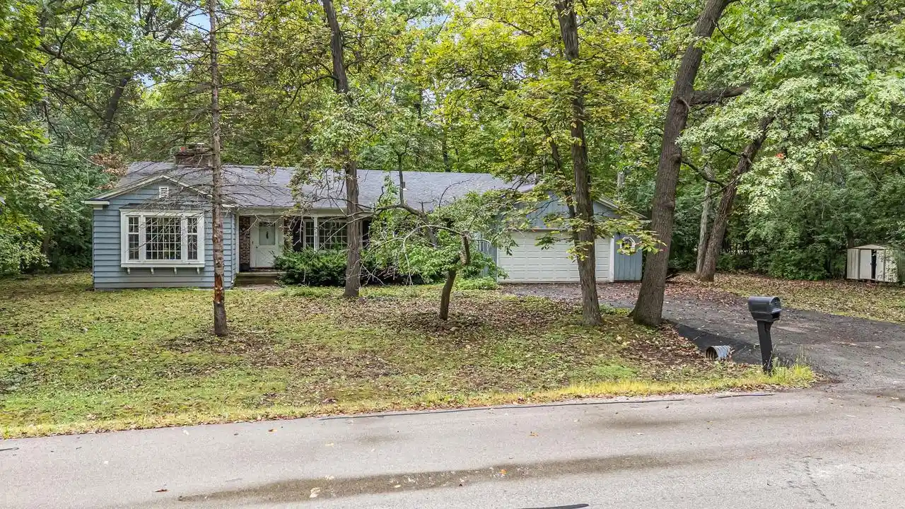 Photo 1 of Single family home for sale at 25 Lullabye Rd, Oshkosh, WI 54904 | MLS# 50333045 | Listing updated on 2026-09-22