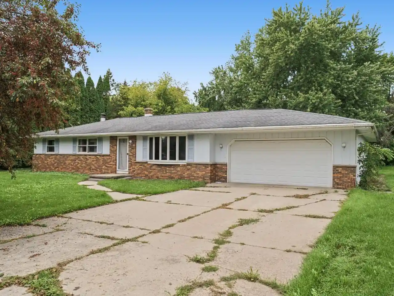 Photo 1 of Single family home for sale at 4608 W Reineking Dr, Sheboygan, WI 53083 | MLS# 1981598 | Listing updated on 2026-10-03