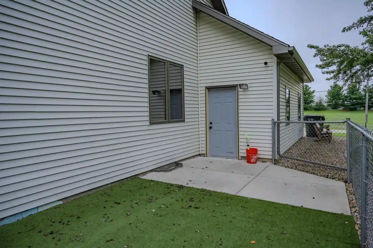Photo 4 of Single family home for sale at E6786 Fawn Valley Dr, Reedsburg, WI 53959 | MLS# 2033167 | Listing updated on 2026-09-23