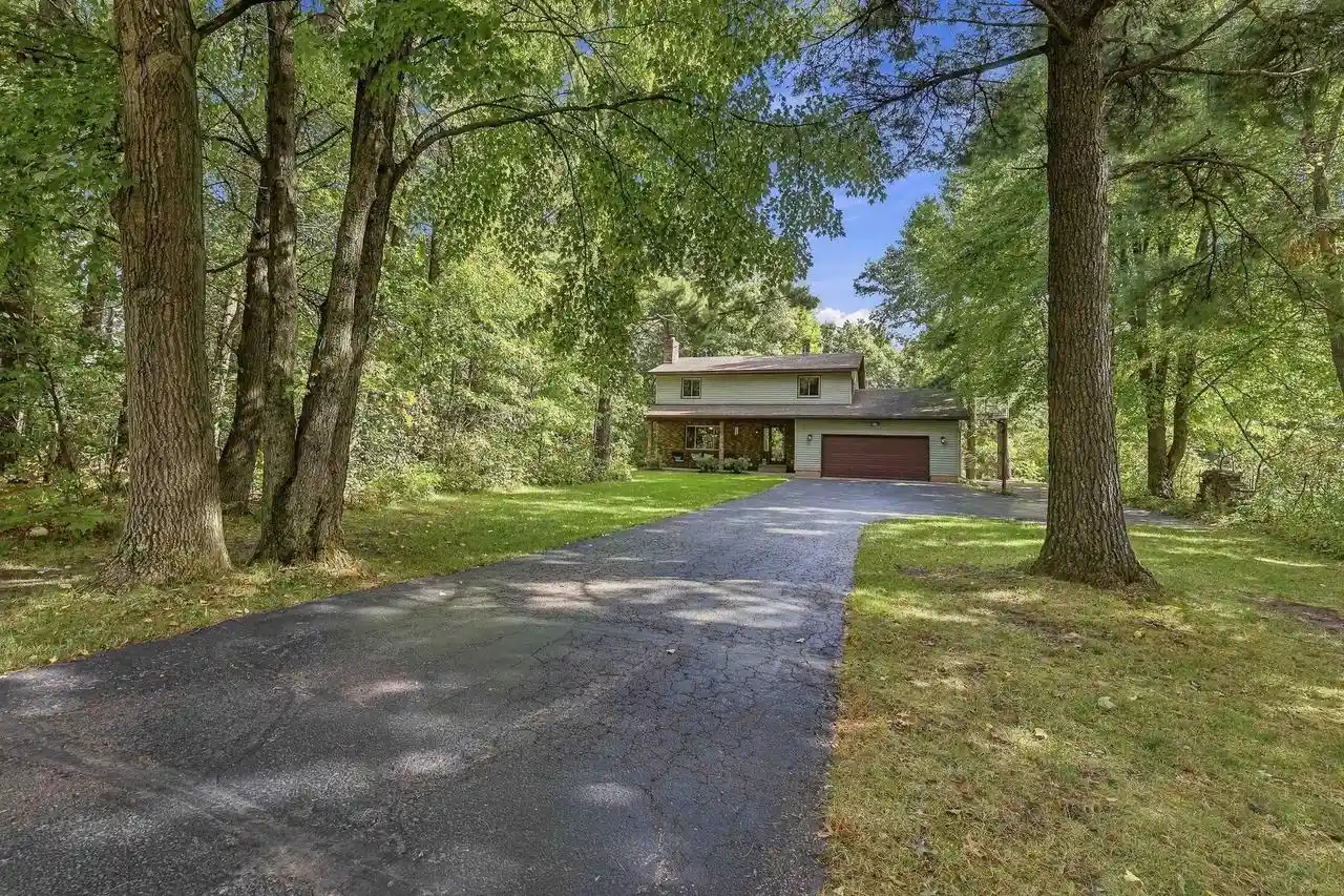 Photo 1 of Single family home for sale at 1603 Meadow View Ln, Stevens Point, WI 54482 | MLS# 22604689 | Listing updated on 2026-09-22