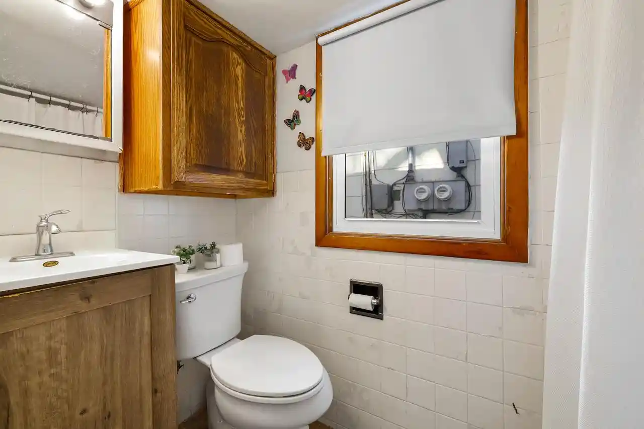 Photo 3 of Single family home for sale at 1708 Market St, La Crosse, WI 54601 | MLS# 1981603 | Listing updated on 2026-09-25