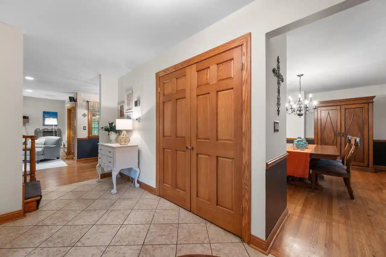 Photo 4 of Single family home for sale at 16040 Siesta Ln, Brookfield, WI 53005 | MLS# 1981608 | Listing updated on 2026-09-25