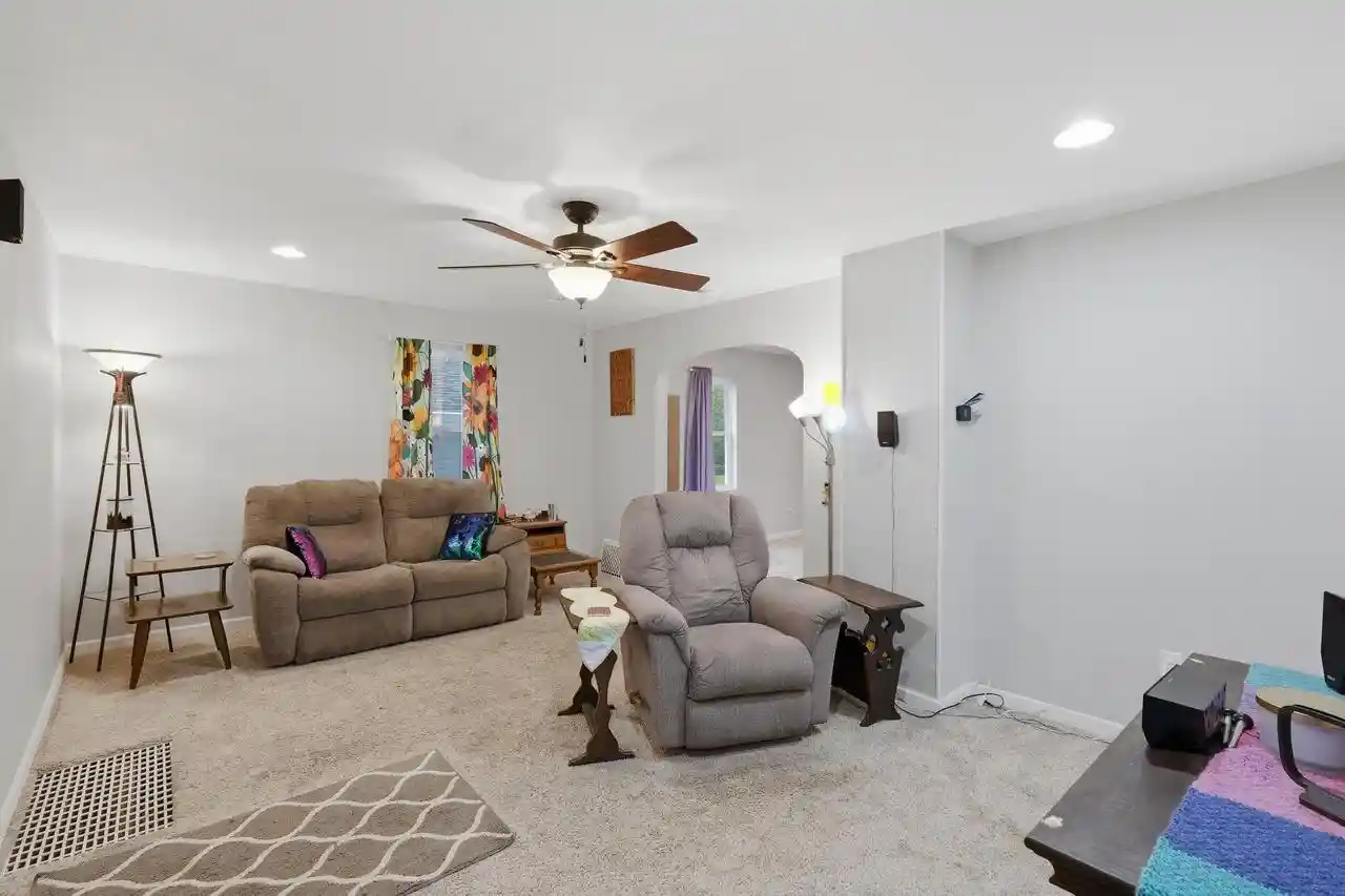 Photo 4 of Single family home for sale at 516 E Fulton St, Edgerton, WI 53534 | MLS# 2033173 | Listing updated on 2026-10-08