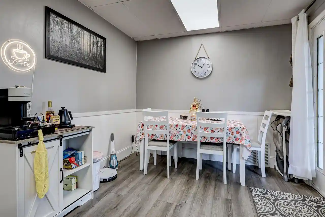 Photo 4 of Single family home for sale at 1000 Lawe St, Kaukauna, WI 54130 | MLS# 50333058 | Listing updated on 2026-09-22