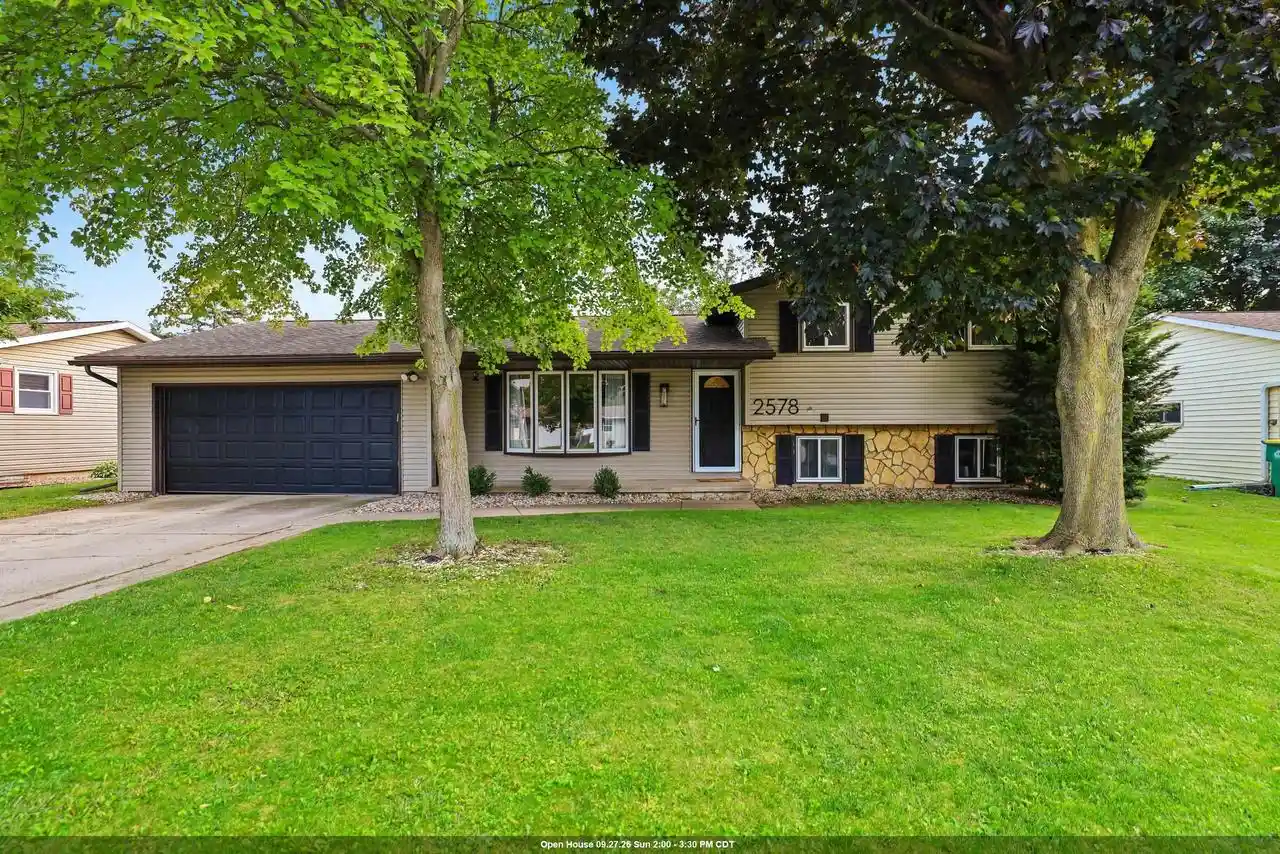 Photo 1 of Single family home for sale at 2578 Vicki Ln, Green Bay, WI 54311 | MLS# 50333063 | Listing updated on 2026-09-22