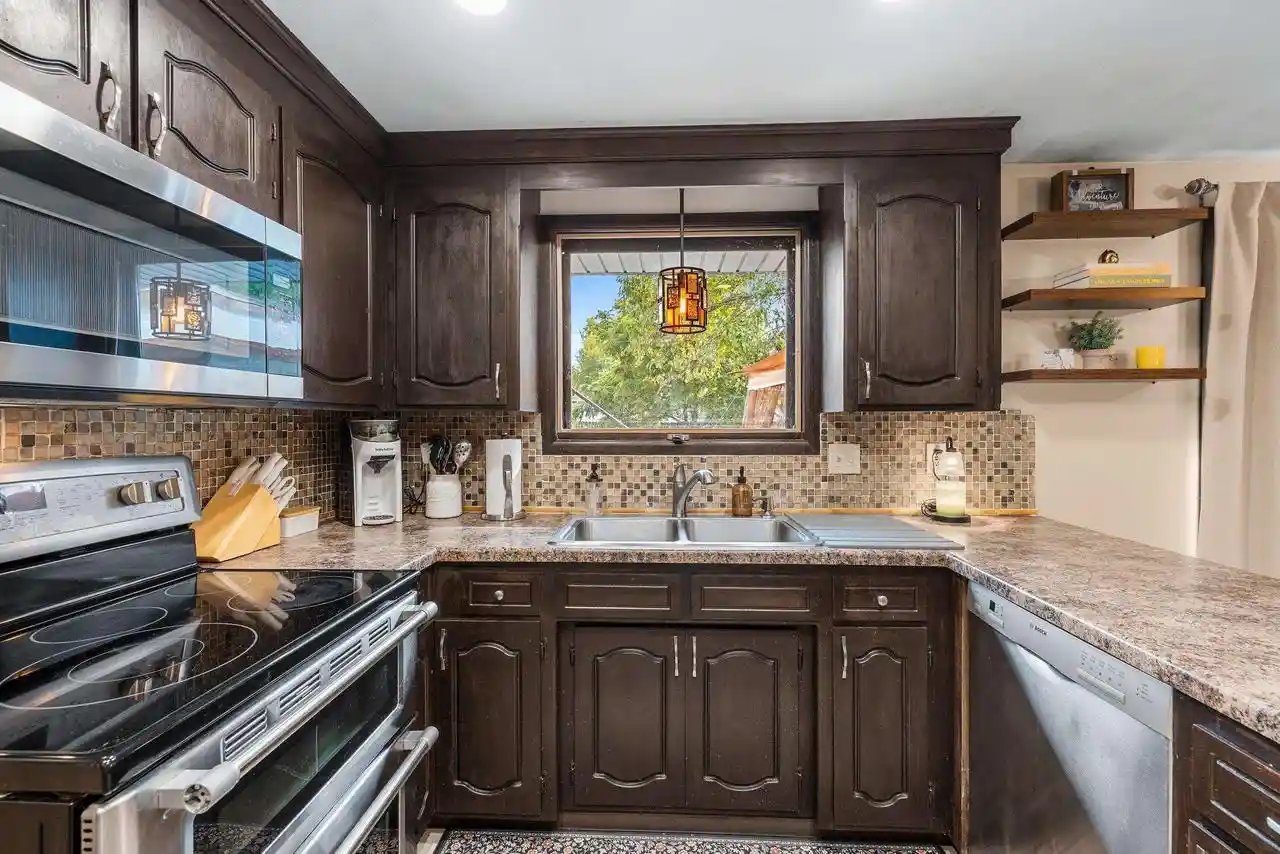 Photo 3 of Single family home for sale at 2578 Vicki Ln, Green Bay, WI 54311 | MLS# 50333063 | Listing updated on 2026-09-24