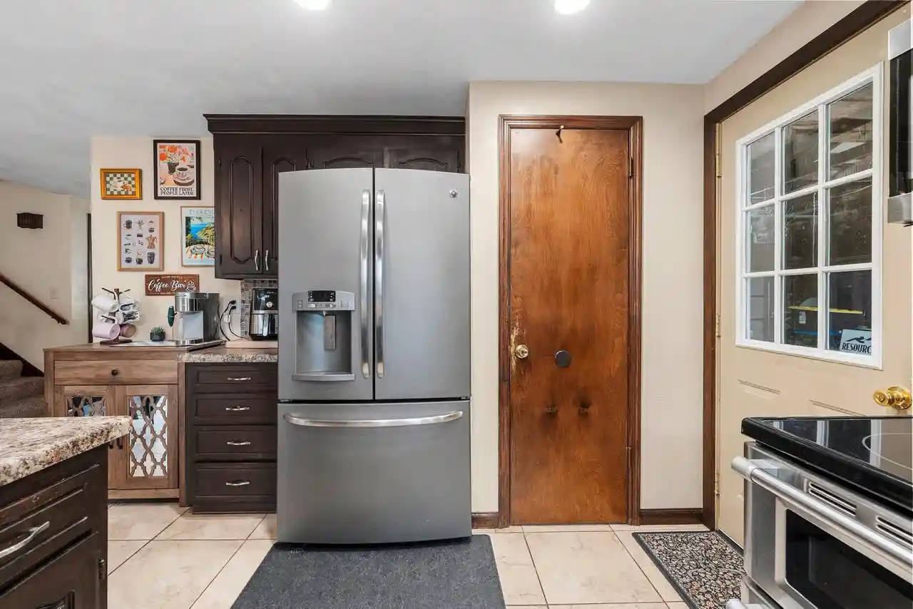 Photo 4 of Single family home for sale at 2578 Vicki Ln, Green Bay, WI 54311 | MLS# 50333063 | Listing updated on 2026-09-24