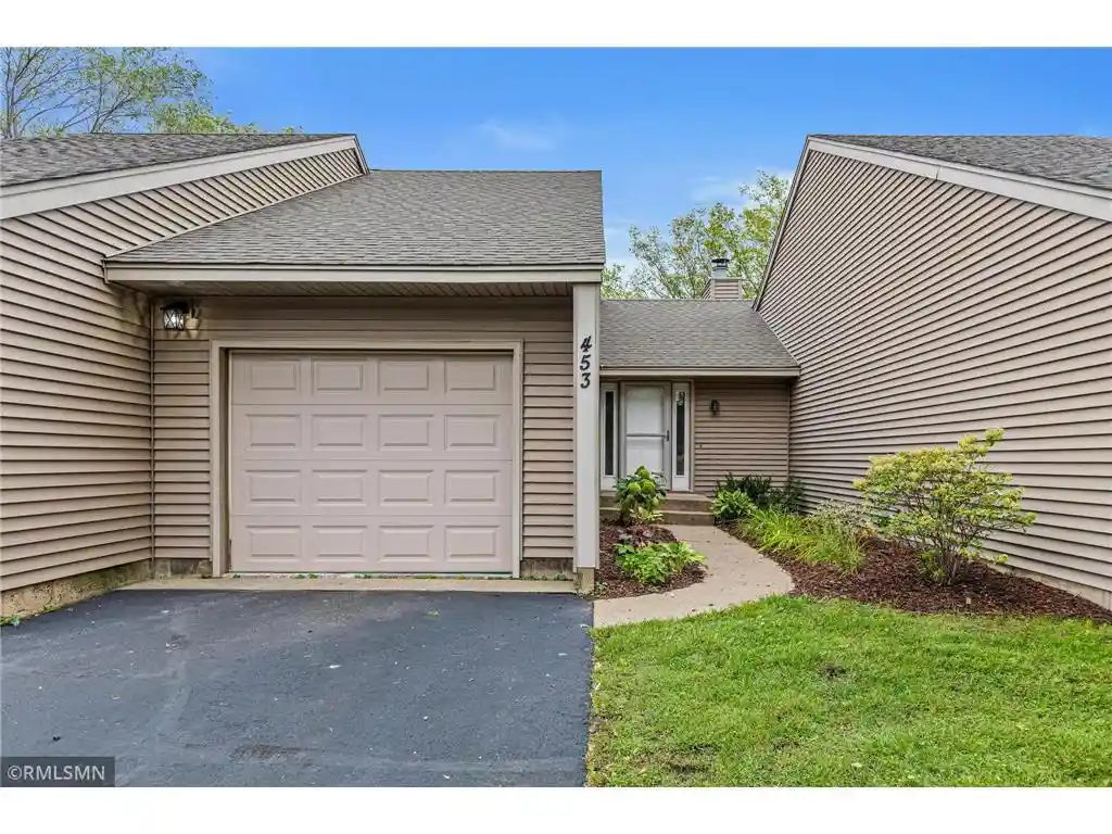 Photo 1 of Single family home for sale at 453 Hunter Hl Rd, Hudson, WI 54016 | MLS# 7148022 | Listing updated on 2026-09-22