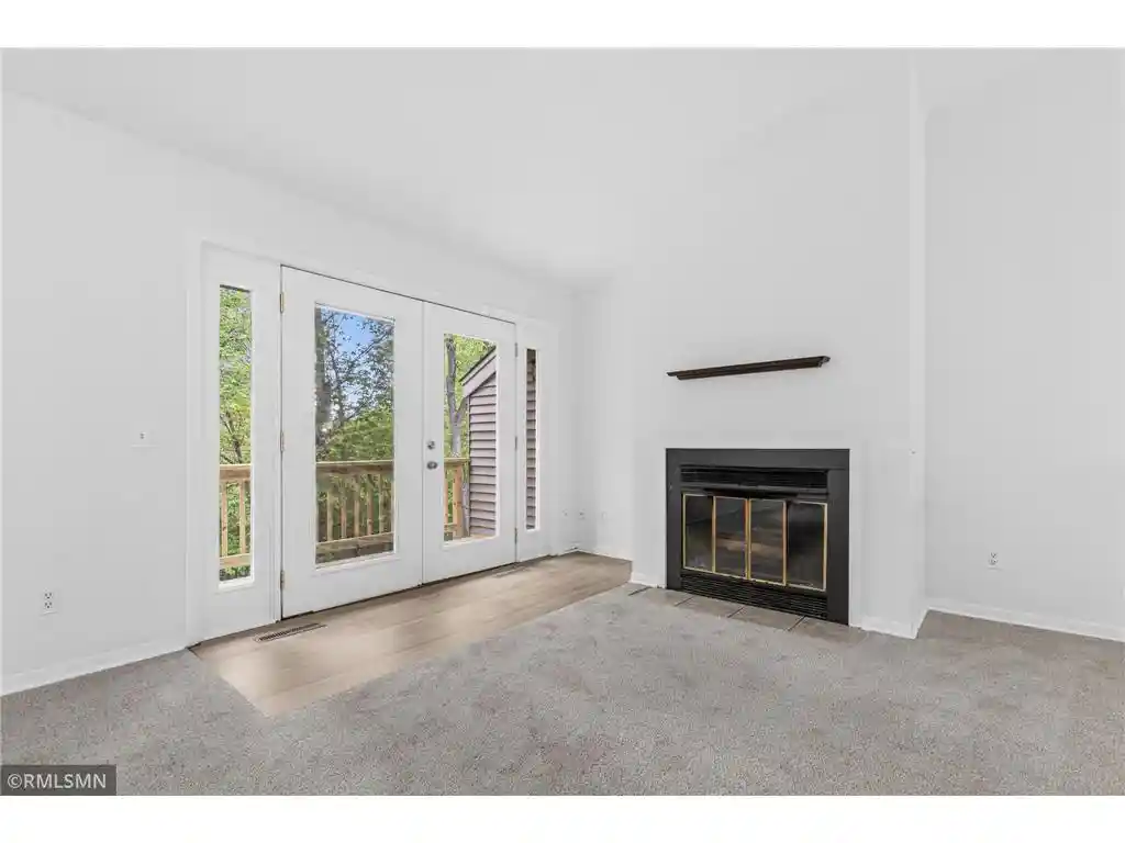 Photo 3 of Single family home for sale at 453 Hunter Hl Rd, Hudson, WI 54016 | MLS# 7148022 | Listing updated on 2026-09-22