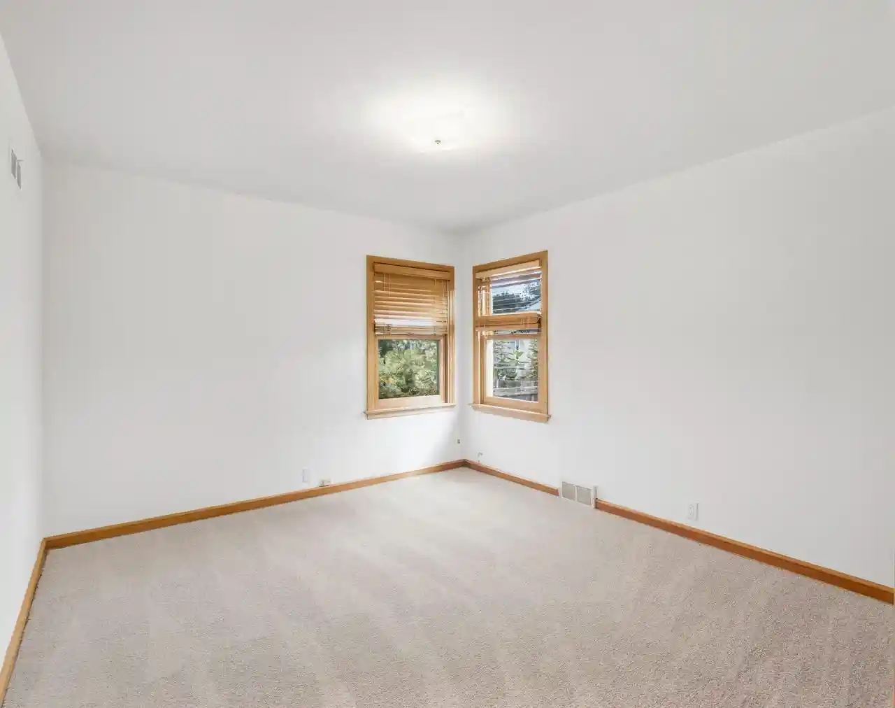 Photo 3 of Single family home for sale at 5544 N 26th Street, Glendale, WI 53209 | MLS# 1981634 | Listing updated on 2026-10-09