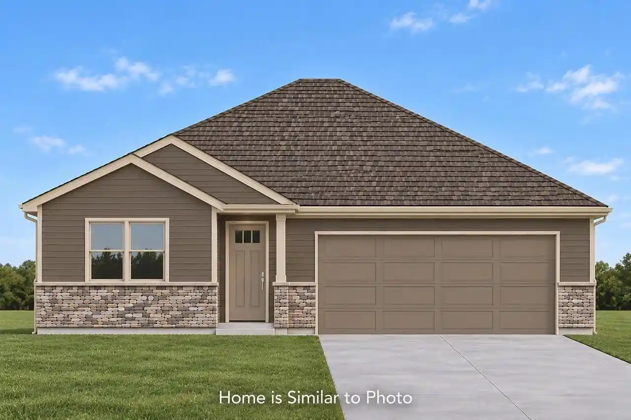 Photo 1 of Single family home for sale at 1941 Huffcutt Ln, Waupaca, WI 54981 | MLS# 50333071 | Listing updated on 2026-09-22