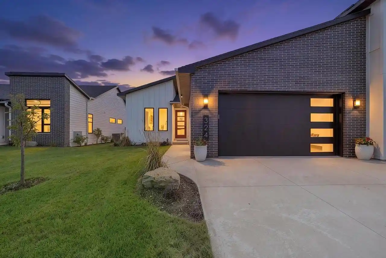 Photo 1 of Single family home for sale at 324 Aldon Cir, Green Bay, WI 54304 | MLS# 50333065 | Listing updated on 2026-09-23