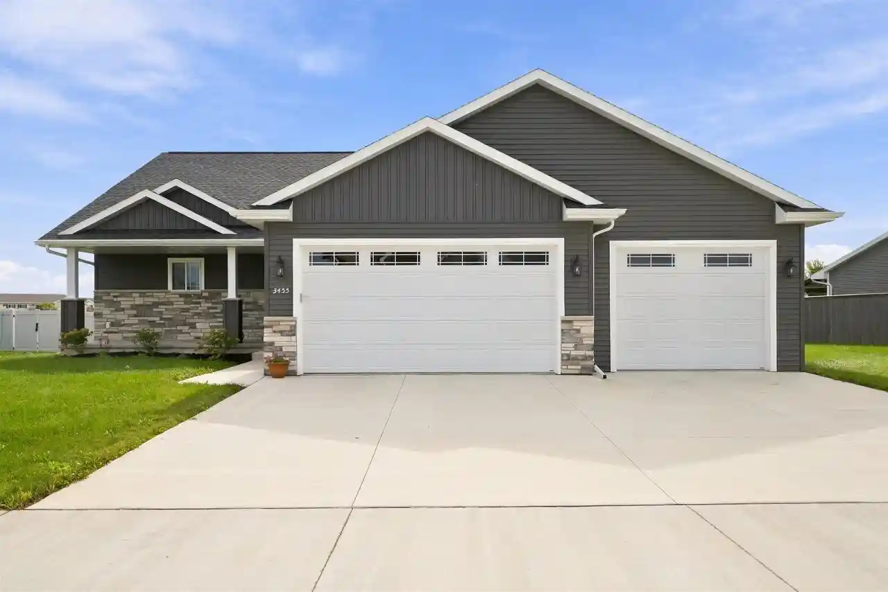 Photo 1 of Single family home for sale at 3455 E Rubyred Dr, Appleton, WI 54913 | MLS# 50333072 | Listing updated on 2026-09-22