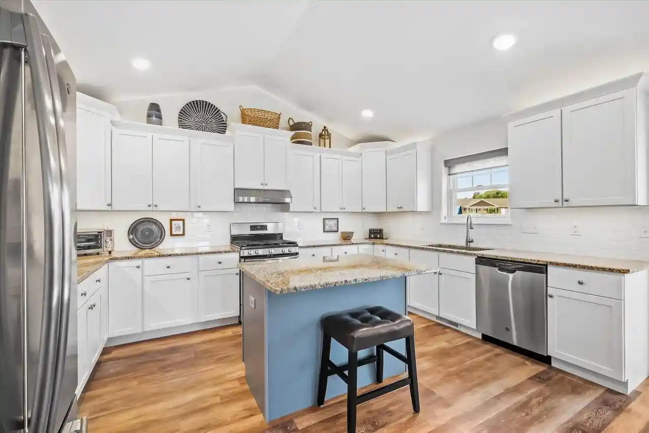 Photo 2 of Single family home for sale at 1811 Farm View Dr, Grafton, WI 53024 | MLS# 1981645 | Listing updated on 2026-09-25
