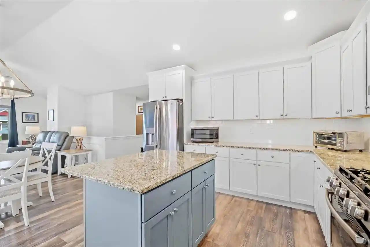 Photo 3 of Single family home for sale at 1811 Farm View Dr, Grafton, WI 53024 | MLS# 1981645 | Listing updated on 2026-09-25