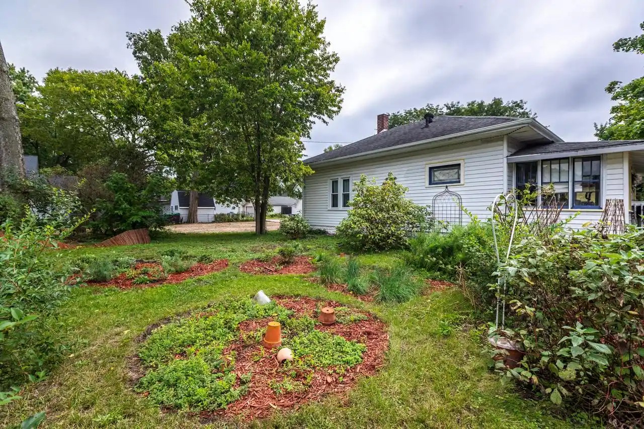 Photo 4 of Single family home for sale at 1113 13th Street S St, La Crosse, WI 54601 | MLS# 1981650 | Listing updated on 2026-10-01