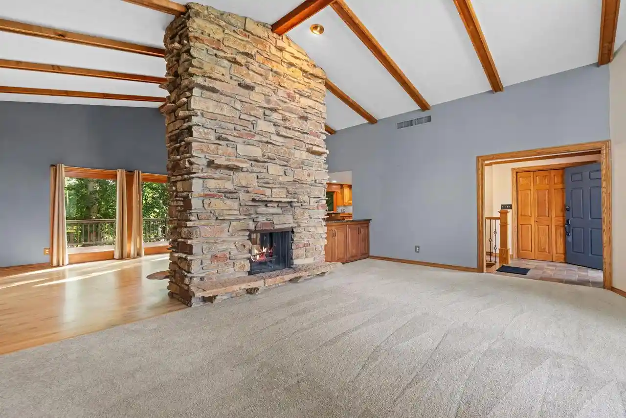 Photo 2 of Single family home for sale at 3046 Bay View Dr, Green Bay, WI 54311 | MLS# 50333074 | Listing updated on 2026-09-22