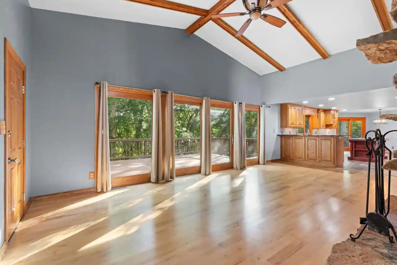 Photo 4 of Single family home for sale at 3046 Bay View Dr, Green Bay, WI 54311 | MLS# 50333074 | Listing updated on 2026-09-22