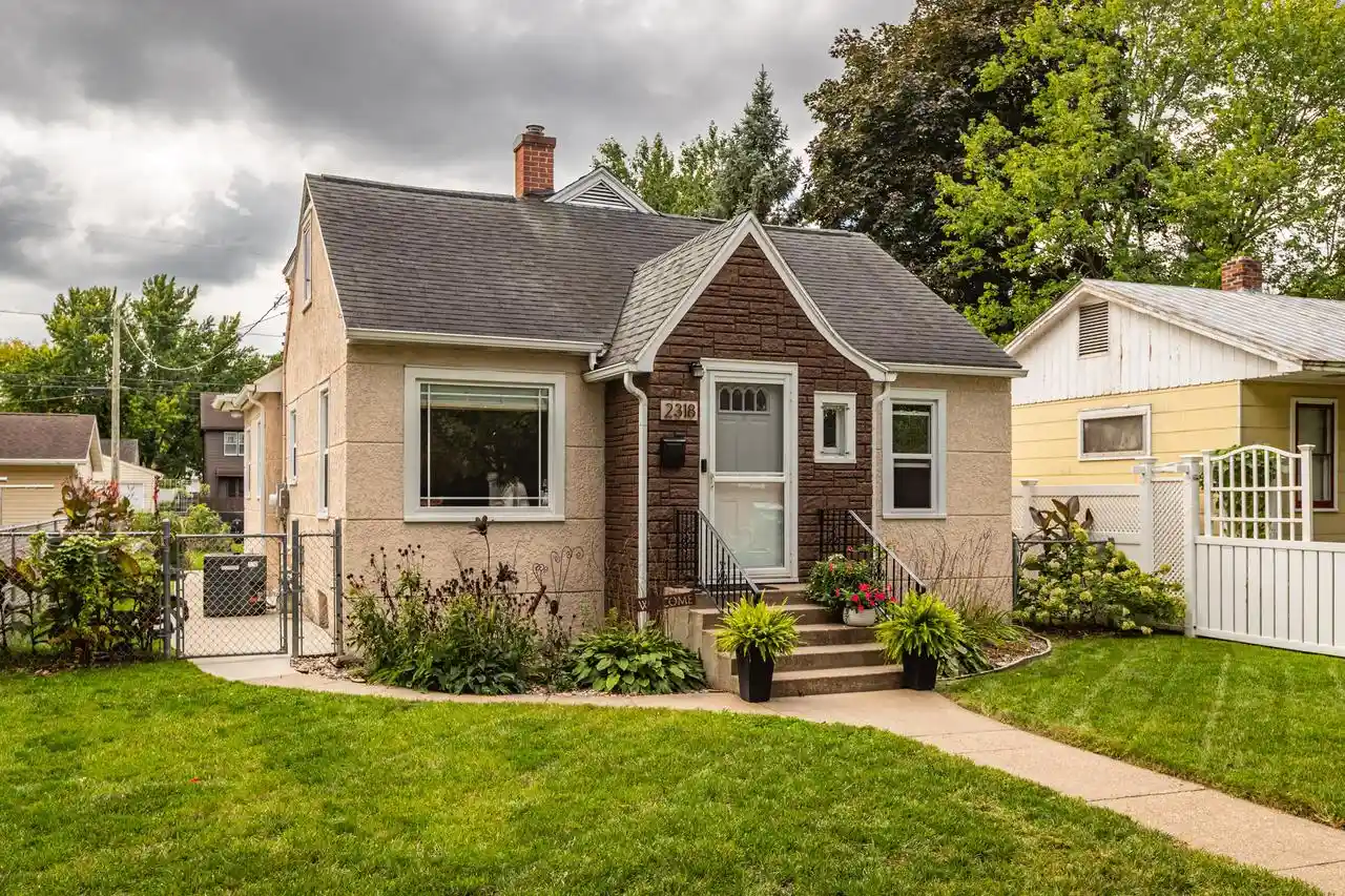 Photo 1 of Single family home for sale at 2318 Ferry St, La Crosse, WI 54601 | MLS# 1981653 | Listing updated on 2026-10-02