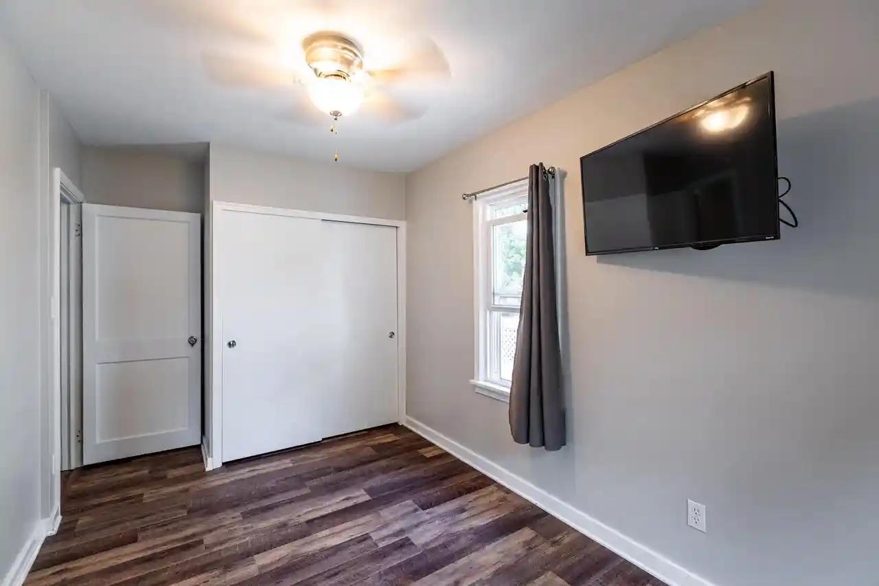 Photo 4 of Single family home for sale at 2318 Ferry St, La Crosse, WI 54601 | MLS# 1981653 | Listing updated on 2026-10-02