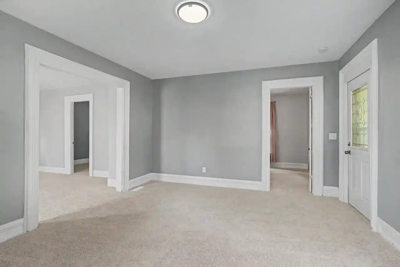 Photo 2 of Single family home for sale at 520 Avon St, La Crosse, WI 54603 | MLS# 1981652 | Listing updated on 2026-09-25