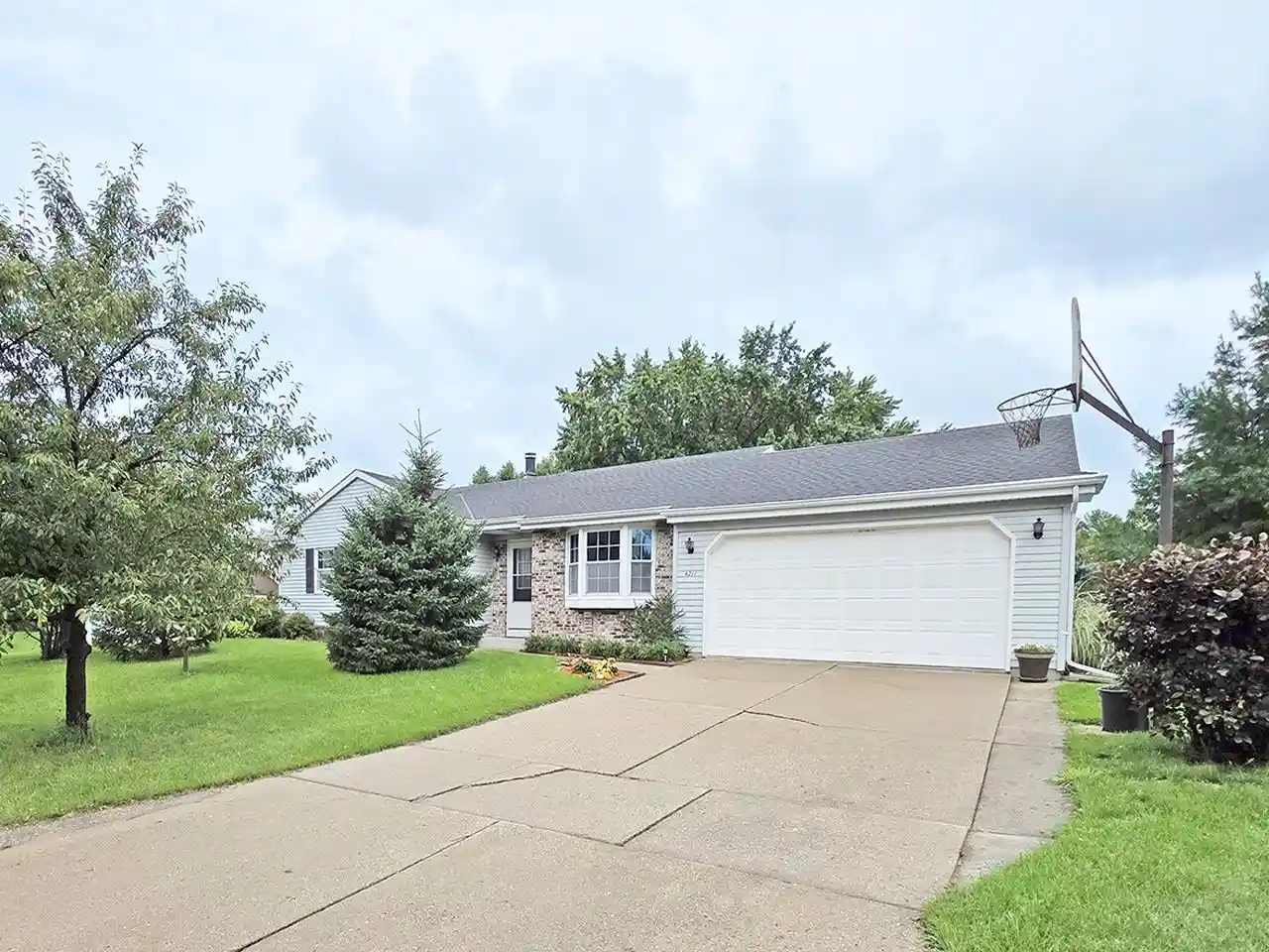 Photo 1 of Single family home for sale at 4211 Wilshire Ln, Janesville, WI 53546 | MLS# 2033191 | Listing updated on 2026-09-22