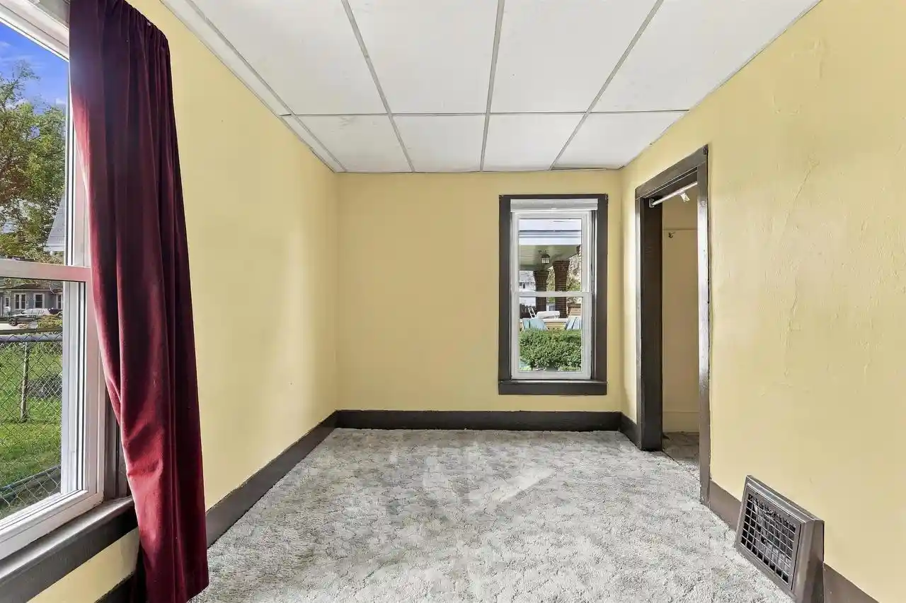 Photo 4 of Single family home for sale at 305 E 8th Street, Kaukauna, WI 54130 | MLS# 50333078 | Listing updated on 2026-09-22