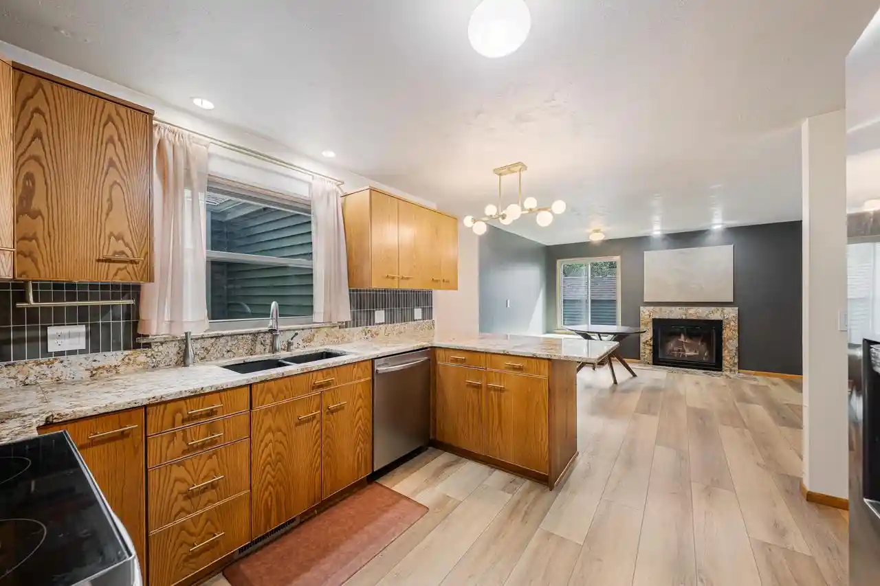 Photo 4 of Single family home for sale at 1730 N Briarcliff Dr, Appleton, WI 54915 | MLS# 50333075 | Listing updated on 2026-09-22