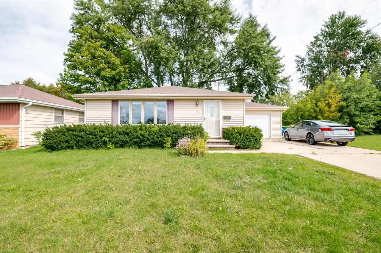 Single family home for sale at 1106 St Agnes Dr, Green Bay, WI 54304 | MLS# 50333090