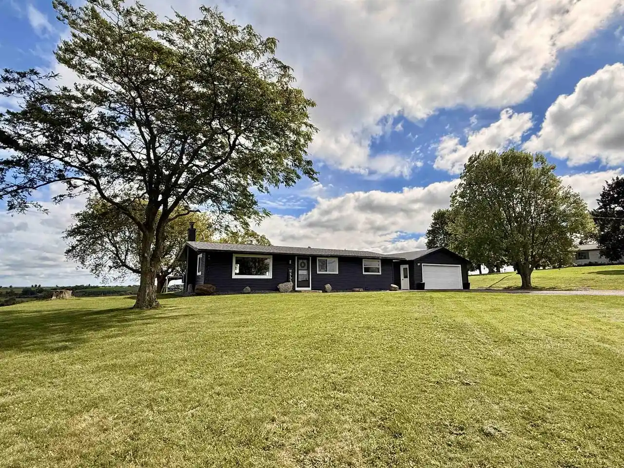 Photo 1 of Single family home for sale at N5551 7 Hills Rd, Fond Du Lac, WI 54937 | MLS# 50333088 | Listing updated on 2026-09-23