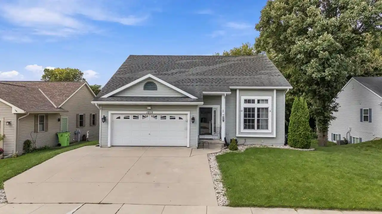 Photo 1 of Single family home for sale at 1215 Elm St, Hartford, WI 53027 | MLS# 1981666 | Listing updated on 2026-09-30